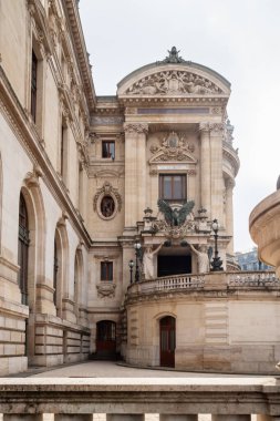 Garnier Operası 'nın Paris' teki yanı - geniş.