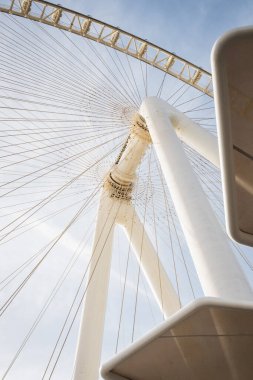 Dubai 'deki Ain Eye Meydanı' ndan görülen dönme dolap - Birleşik Arap Emirlikleri - Seyahat güzergahı