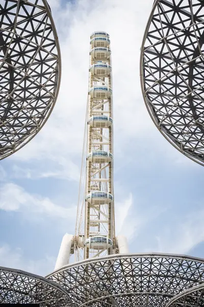 Dubai, BAE - 8 Mart 2025: Dubai 'deki Ain Eye dönme dolabı - Birleşik Arap Emirlikleri - Seyahat güzergahı - 2