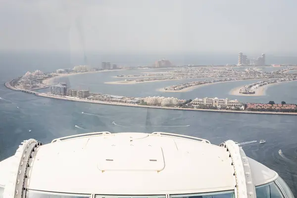 Dubai, BAE - 8 Mart 2025: Dubai 'deki Ain Eye dönme dolabından görüntüleme - Birleşik Arap Emirlikleri - Seyahat hedefi - 12