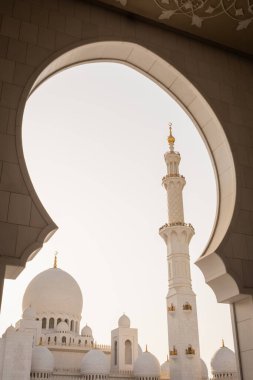 Abu Dabi, BAE - 9 Mart 2025: Abu Dabi camiinin mimari detayları - Birleşik Arap Emirlikleri - Seyahat - 19