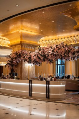 Abu Dabi, BAE - 9 Mart 2025: Abu Dabi 'deki lüks saray oteli Le Mandarin' in detayları - Birleşik Arap Emirlikleri - Seyahat - 9