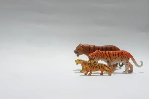 Minyatür vahşi hayvanın serbest fotokopi alanını kapat