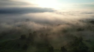 Bulgaristan 'ın Bansko kentinde sisli bir sabah