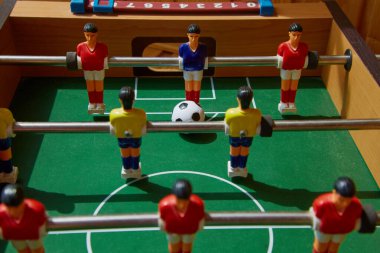 Yakın plan masa oyunu, spor masası futbolu.