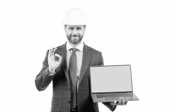 Modern Wireless Laptop Advertisement Future Building Businessman Presenting Project Success — Stock Photo, Image