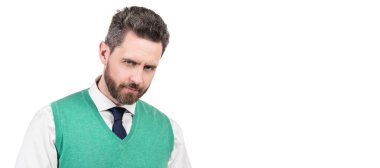 İnsan yüzü portresi, fotokopi alanı olan pankart. ciddi adam okuma planlayıcısı beyaz arka planda izole, planlama