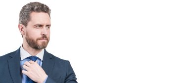 İnsan yüzü portresi, fotokopi alanı olan pankart. Yönetici kravatı düzeltiyor. Profesyonel başarılı CEO. Liderlik. hırslı meslektaş uzmanlar