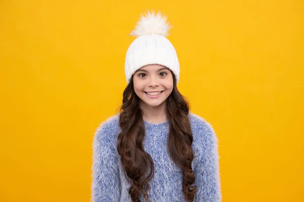 Téli Kalap Hideg Évszak Koncepció Téli Divat Kiegészítő Gyerekeknek Tinédzser — Stock Fotó