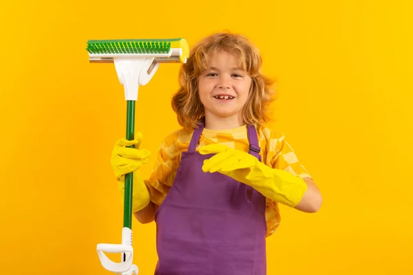 Criança Fazer Trabalhos Domésticos Criança Limpa Casa Conceito Limpeza Crianças — Fotografia de Stock