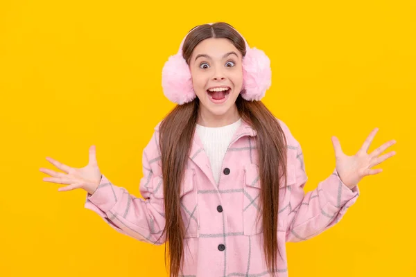 Ζήτω Ενθουσιασμένο Παιδί Χαρούμενο Ουρλιάζοντας Ευτυχισμένη Παιδική Ηλικία Προεφηβική Μόδα — Φωτογραφία Αρχείου