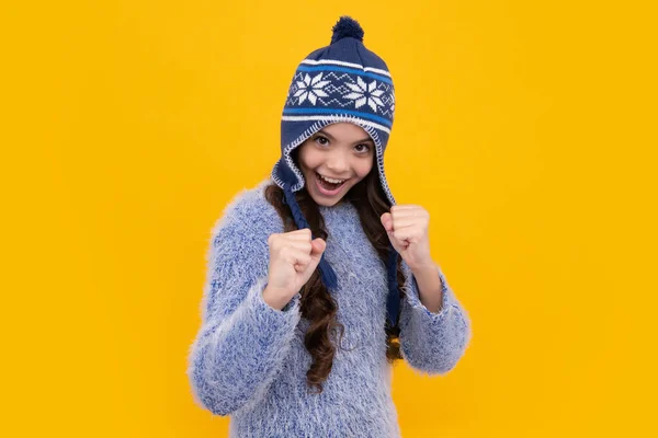 Beautiful Winter Kids Portrait Teenager Girl Posing Winter Sweater Knit — Fotografia de Stock
