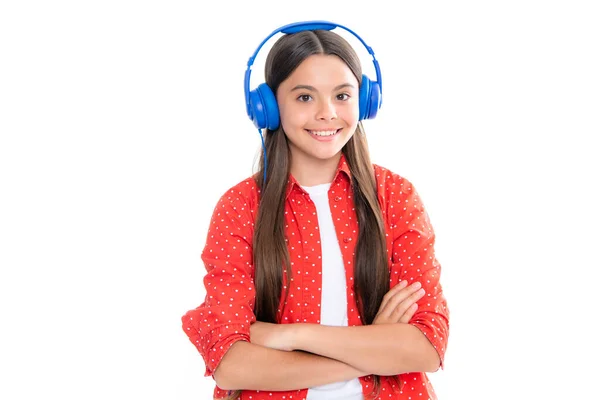 Kulaklıkla Müzik Dinleyen Çocuk Kablosuz Kulaklıkla Şarkı Dinleyen Bir Kız — Stok fotoğraf