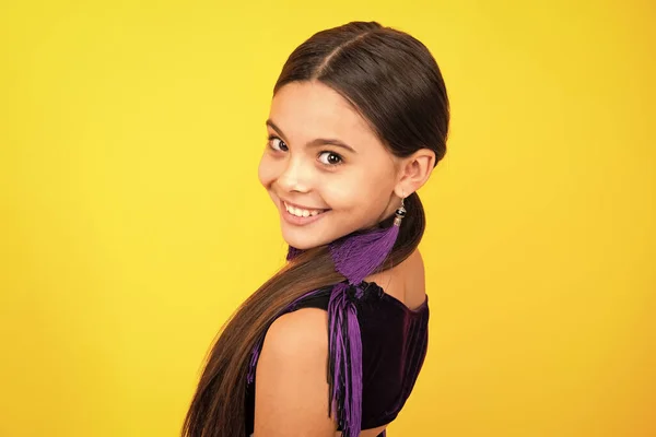 Модный Портрет Красивой Девушки Подростка Латинский Латиноамериканский Подросток Счастливый Подросток — стоковое фото