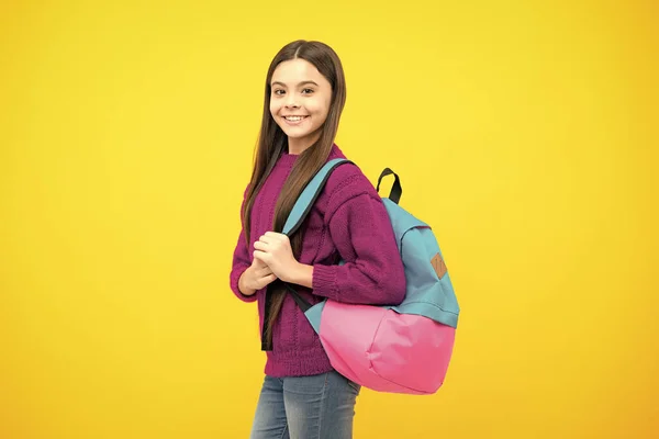 Πίσω Στο Σχολείο Έφηβη Μαθήτρια Έτοιμη Μάθει Μαθητές Κίτρινο Απομονωμένο — Φωτογραφία Αρχείου