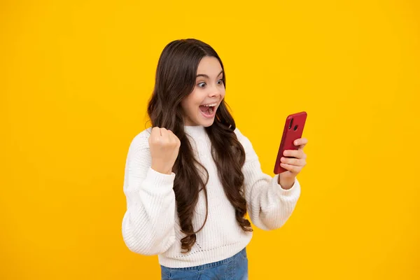 Excited Teenager Girl Child Using Mobile Phone Chatting Web Mobile — Photo