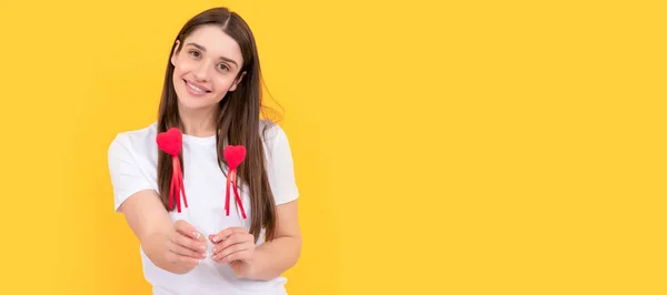 Vrouw Geïsoleerd Gezichtsportret Spandoek Met Kopieerruimte Valentijnsdag Verkoop Vrouw Glimlach — Stockfoto