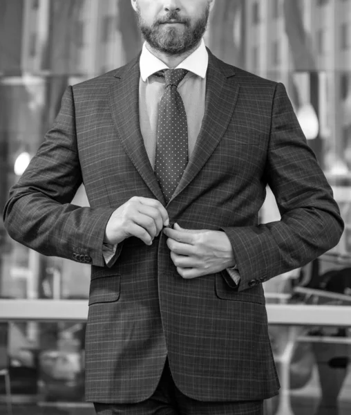 Beskärs Chef Affärsmässiga Kostym Utanför Kontoret Entreprenör — Stockfoto