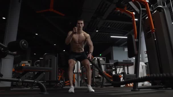 Sport Gym Athlete Practice Sport Battle Ropes Muscular Sport Athlete — Video Stock