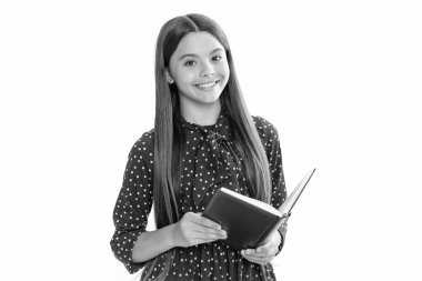 Genç liseli kız kitaplarla ders çalışıyor. Bilgi ve çocukların eğitim kavramını öğrenmek. Mutlu gülümseyen genç kızın portresi.