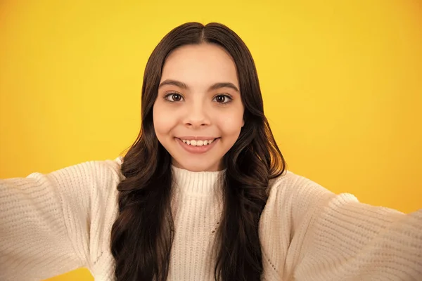 Funny Teenager Girl Making Selfie Posing Yellow Background — Stockfoto