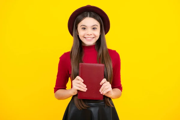 Счастливый Подростковый Портрет Возвращайся Школу Портрет Девочки Подростка Книгами Детская — стоковое фото