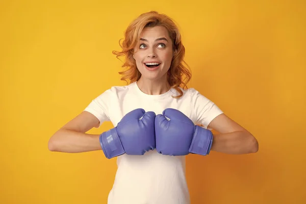 Funny Woman Boxing Gloves Winning Woman Success Concept Isolated Yellow — Stockfoto