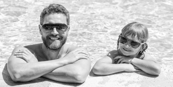 Happy Family Dad Son Having Fun Summer Swimming Pool Summer — Stock Photo, Image
