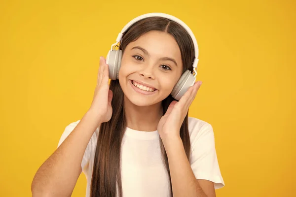Heureux Portrait Adolescent Petite Fille Drôle Ans Écouter Musique Avec — Photo