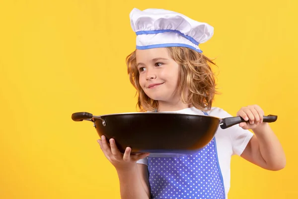 Cozinheiro Com Frigideira Chefe Cozinheiro Retrato Estúdio Crianças Cozinhar Garoto — Fotografia de Stock