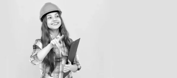 Bauarbeiter Teenager Mädchen Mit Helm Fröhliches Teenie Mädchen Helm Und — Stockfoto
