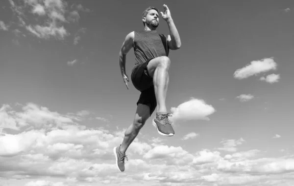 Fitness Guy Indossare Abbigliamento Sportivo Piena Energia Sentire Libertà Velocità — Foto Stock