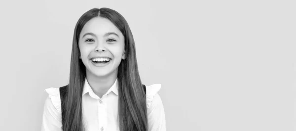 Щасливий Усміхнений Школяр Дитяче Обличчя Горизонтальний Плакат Дівчина Підліток Ізольований — стокове фото