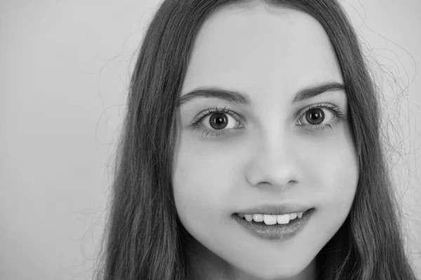 Gros Plan Portrait Adolescente Caucasienne Plan Tête Mignon Adolescent Enfant — Photo