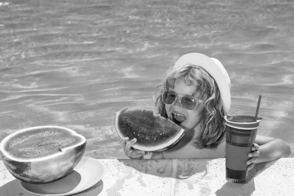 Summer Kids Cocktail Child Boy Swimming Pool Eat Watermelon Kids — Zdjęcie stockowe
