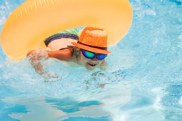 Child Swimming Pool Inflatable Ring Kid Swim Orange Float Kids — ストック写真