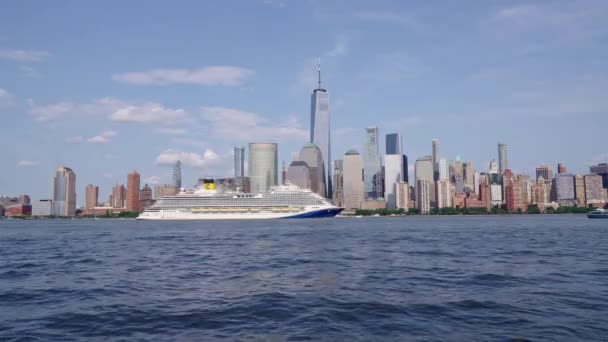 Nova York Eua Junho 2023 Cruzeiro Venezia Vela Lado Manhattan — Vídeo de Stock