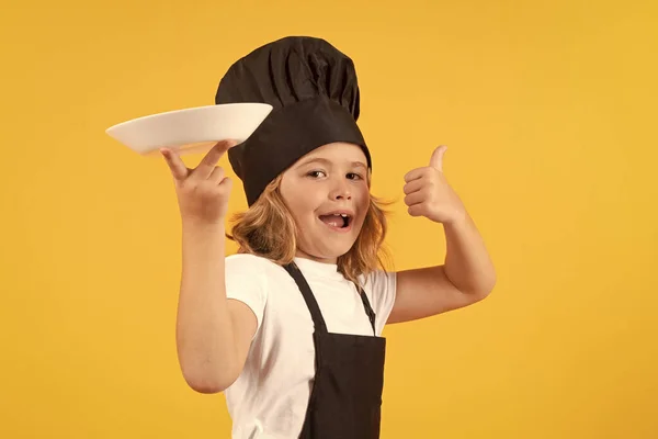 Funny Child Cook Cooking Plate Kid Chef Cook Prepares Food — Fotografia de Stock