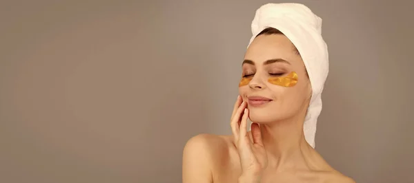 Woman Beauty Face Facial Skin Portrait Sensual Lady Terry Towel — Stockfoto