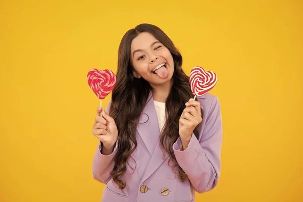 Cara Engraçada Menina Adolescente Com Doces Caramelo Paus Vício Açúcar — Fotografia de Stock