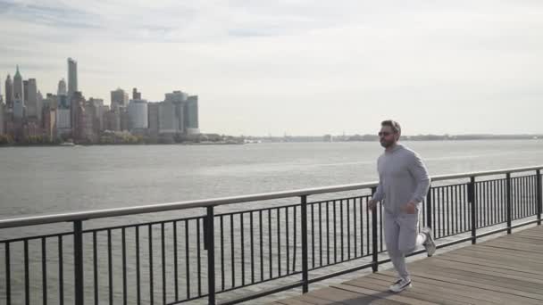 Ранковий Спортивний Бігун Біжить Нью Йорку Спортсмен Біжить Біжить Людина — стокове відео