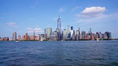 New York Manhattan Cityscape New York. New York Manhattan 'da hava karardığında zaman turu başlar. New York 'un Aşağı Manhattan Finansal Bölgesi Hudson Nehri' nde Timelapse Sunset. New York 'tan sevgilerle..