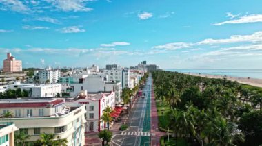 Miami, Florida, ABD - 05 Ekim 2024: Miami Sahil Seyahat Varış Yeri. Ocean Drive Florida 'daki Miami South Beach. Miami plajındaki hava manzarası, ABD. Manzaralı hava manzarası. Yazın Florida 'ya gidiyorum..