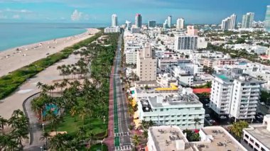 Ocean Drive tarihi bölge. Miami sahil seyahati. Ocean Drive, Güney Sahili, Miami. Miami 'de hava manzarası. Şehrin havadan manzarası. Florida 'ya git. Yukarıdan şehir manzarası.