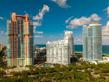 Miami plajı şehir manzarası. Miami hava görüntüsü