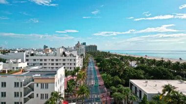 Ocean Drive South Beach, Miami 'de. Miami 'de hava manzarası. Şehrin havadan manzarası. Florida 'ya git. Ocean Drive tarihi bölge. Miami sahil seyahati.