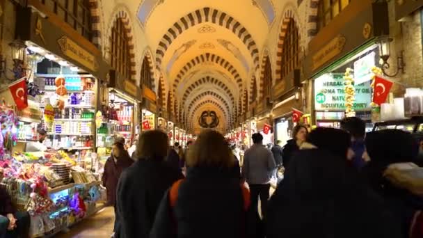 Istambul Turquia Dezembro 2022 Pessoas Caminham Compram Por Dos Corredores — Vídeo de Stock