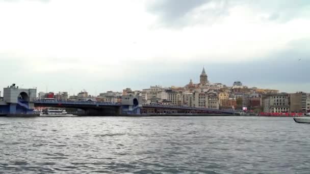 Istanbul Turkije December 2022 Panoramisch Uitzicht Galata Brug Bosporus Rivier Rechtenvrije Stockvideo