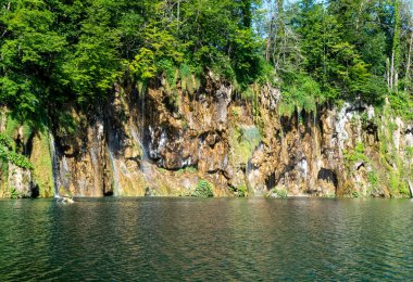 Plitvice Lakes Ulusal Parkı Hırvatistan 'ın en eski ve en büyük ulusal parklarından biri. Bu fotoğraf Temmuz 2023 'te çekildi..