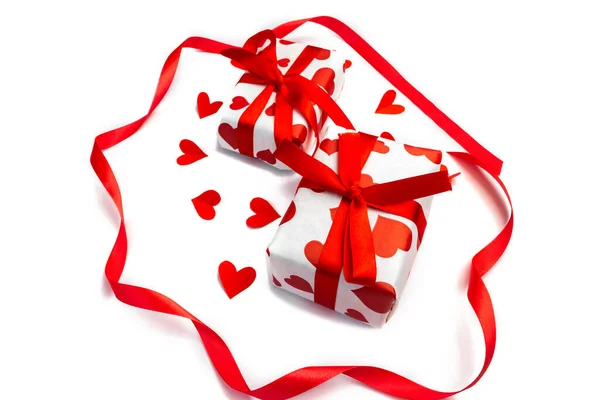 Coffrets Cadeaux Avec Des Cœurs Rouges Sur Fond Blanc Concept — Photo